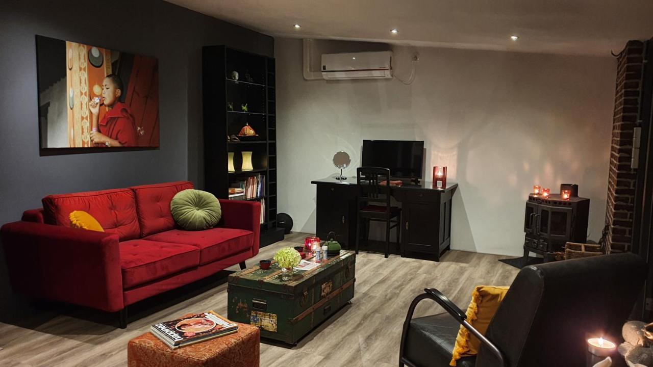 Downtown Hideaway, B&B Grand Deluxe Eindhoven Esterno foto