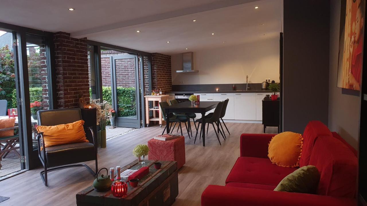 Downtown Hideaway, B&B Grand Deluxe Eindhoven Esterno foto