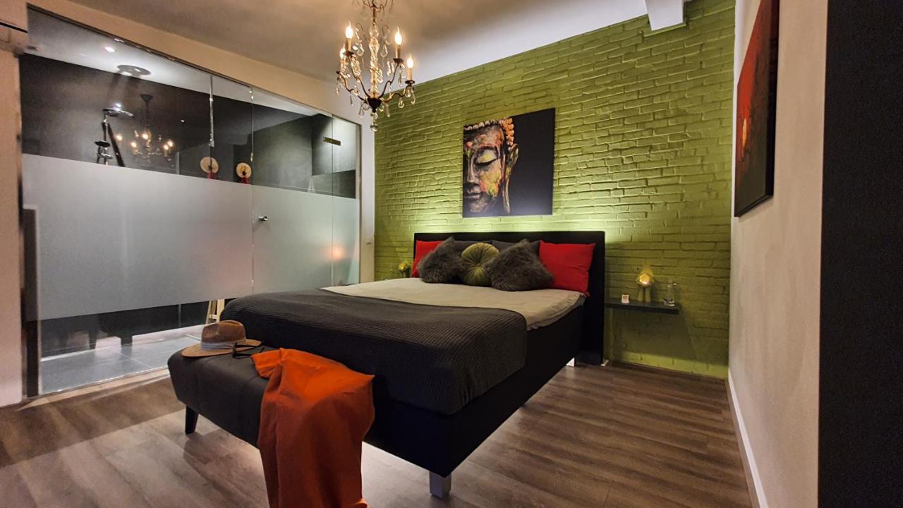 Downtown Hideaway, B&B Grand Deluxe Eindhoven Esterno foto