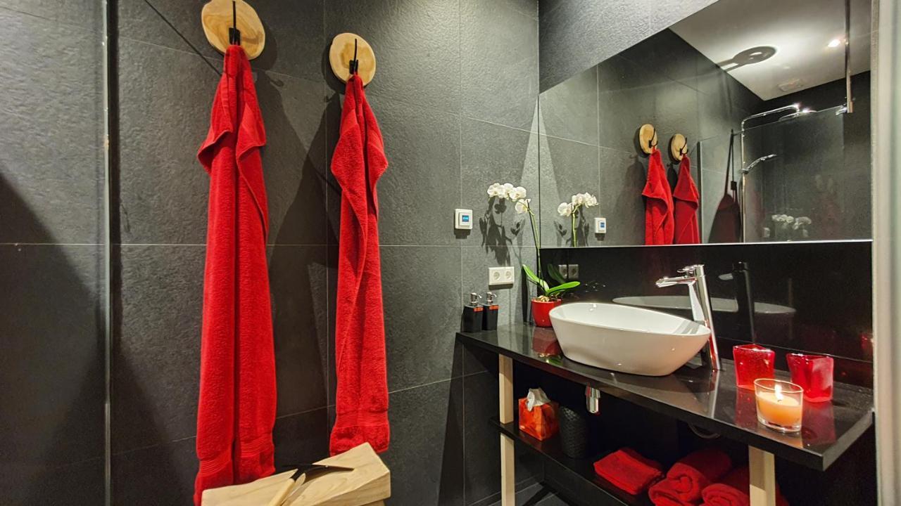 Downtown Hideaway, B&B Grand Deluxe Eindhoven Esterno foto
